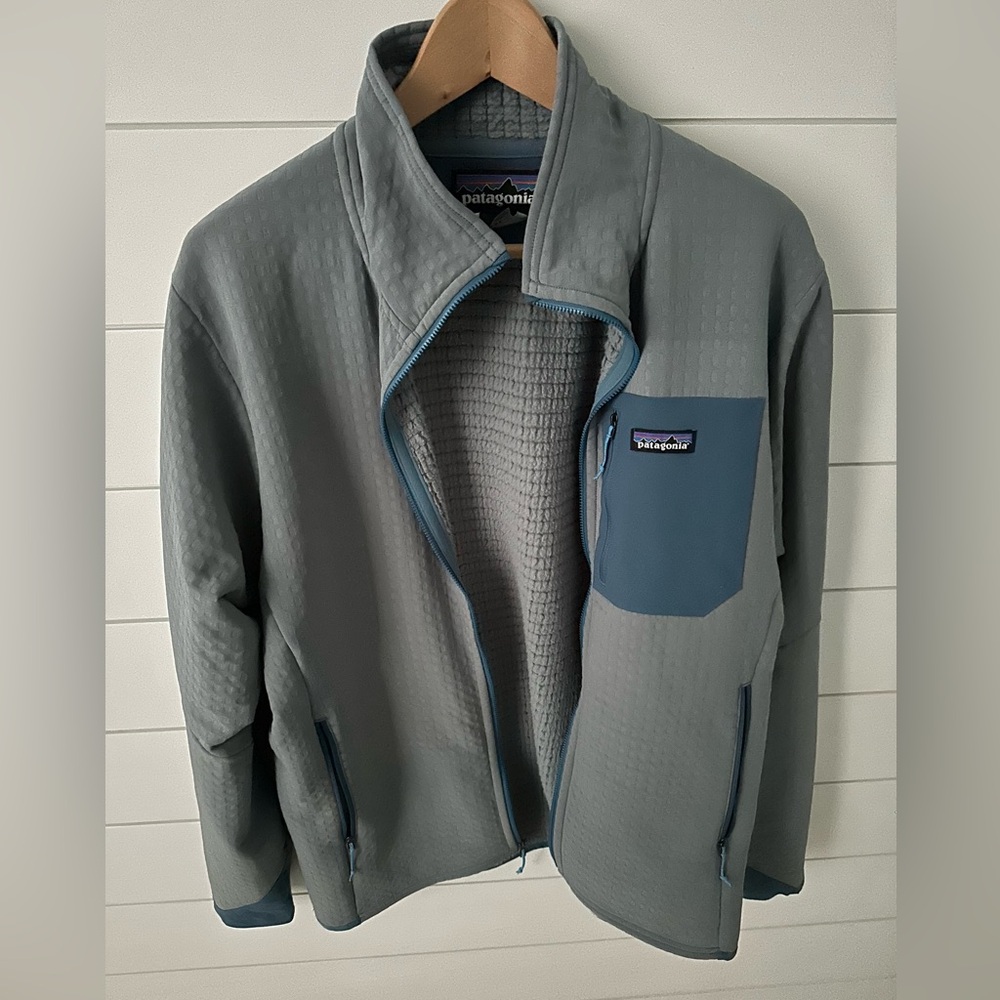 Patagonia r2 tech face fleece jacket - medium